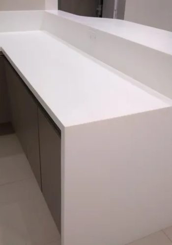 Balcões e mesas